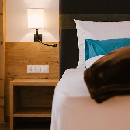 Bergresort Jochelius Ski-in & Ski-out 3* ناودرس