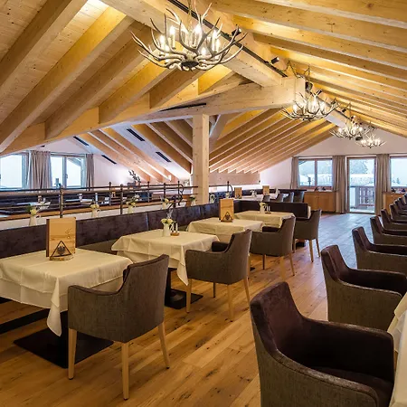 Bergresort Jochelius Ski-in & Ski-out فندق